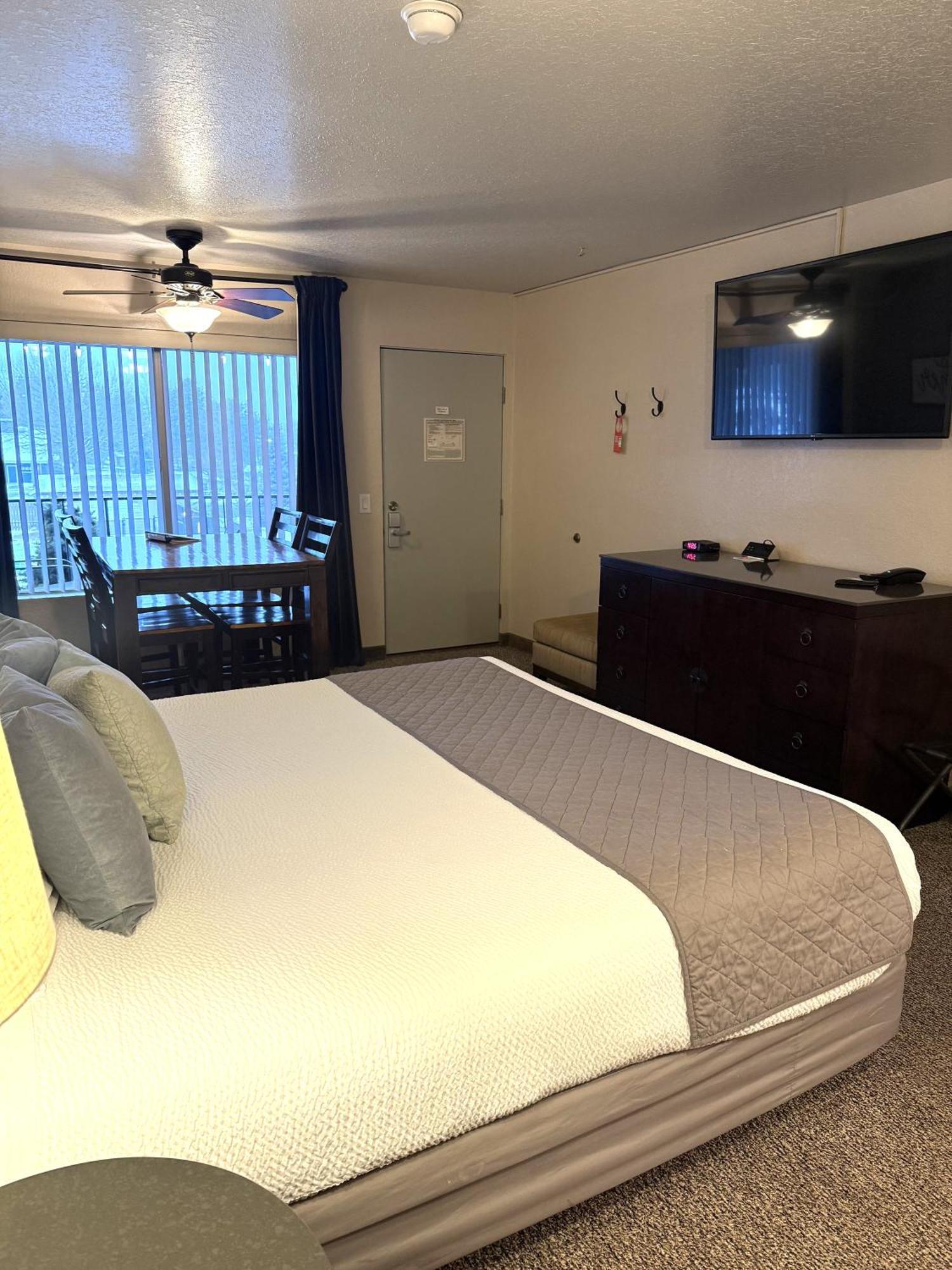 Mountain View Lodge Chelan Quarto foto